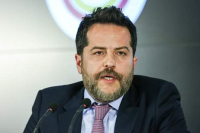 Erden Timur'dan Fenerbahçeli futbolcuya; 