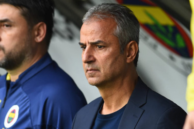 Fenerbahçe Devre Arasında 3 İsimle Yolları Ayırmayı Planlıyor