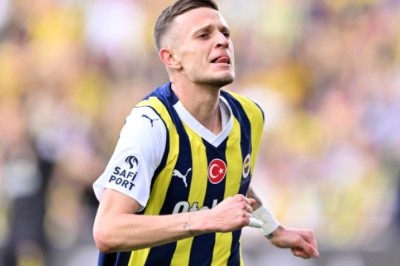 Sebastian Szymanski'den transfer ve Mourinho açıklaması