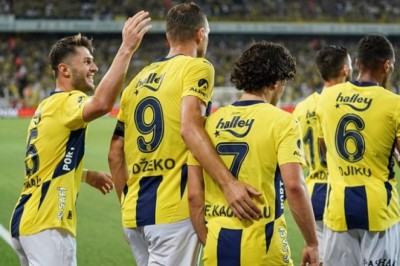 Yazarllardan Fenerbahçe yorumları