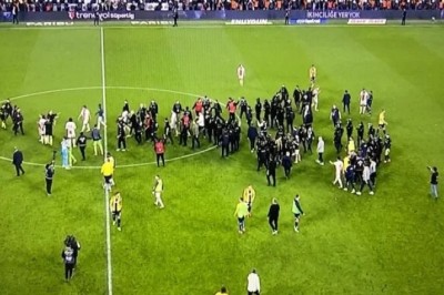 Kadıköy'de maç sonu tartışma!