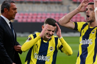 Fenerbahçe'de Ali Koç darbesi! 9 Yıldızın menajerine haber verildi : kendinize kulüp bulun