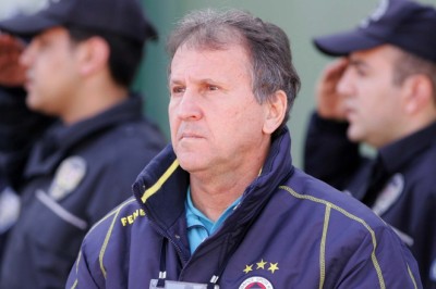 Zico'dan olay Aziz Yıldırım itirafı: Sözleşmeme ekledi, kovuyordu