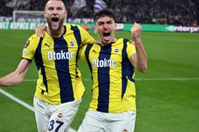 Fenerbahçe'de 2 yıldıza 7 büyük teklif!