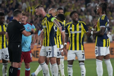 Fenerbahçe'de bu sezon ilk kadro dışı kalan yabancı futbolcu olacaktı: Saygısızlık yapmadı!